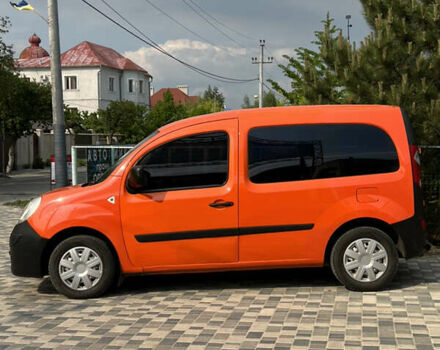 Оранжевый Рено Кенгу, объемом двигателя 1.5 л и пробегом 385 тыс. км за 5350 $, фото 3 на Automoto.ua