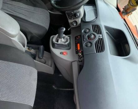 Оранжевый Рено Кенгу, объемом двигателя 1.46 л и пробегом 210 тыс. км за 5200 $, фото 5 на Automoto.ua