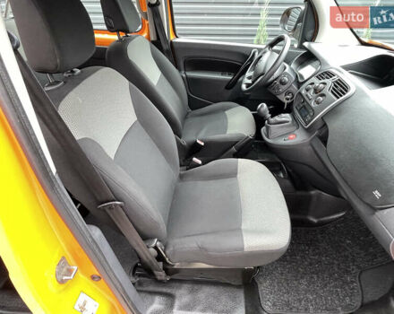 Рено Кенгу 2017 в Киеве на Automoto.ua Оранжевый Рено Кенгу, объемом двигателя 1.5 л и пробегом 300 тыс. км за 11500 $, фото 32 на Automoto.ua