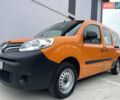 Оранжевый Рено Кенгу, объемом двигателя 1.5 л и пробегом 300 тыс. км за 10800 $, фото 1 на Automoto.ua