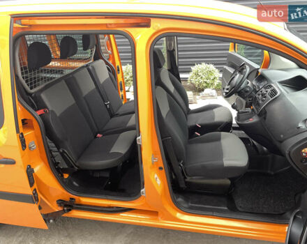 Рено Кенгу 2017 в Киеве на Automoto.ua Оранжевый Рено Кенгу, объемом двигателя 1.5 л и пробегом 300 тыс. км за 11500 $, фото 27 на Automoto.ua
