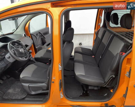Рено Кенгу 2017 в Киеве на Automoto.ua Оранжевый Рено Кенгу, объемом двигателя 1.5 л и пробегом 300 тыс. км за 11500 $, фото 25 на Automoto.ua