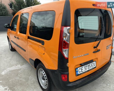 Рено Кенгу 2017 в Киеве на Automoto.ua Оранжевый Рено Кенгу, объемом двигателя 1.5 л и пробегом 300 тыс. км за 11500 $, фото 15 на Automoto.ua