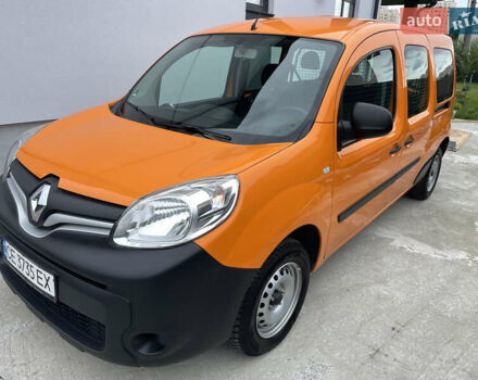 Рено Кенгу 2017 в Киеве на Automoto.ua Оранжевый Рено Кенгу, объемом двигателя 1.5 л и пробегом 300 тыс. км за 11500 $, фото 1 на Automoto.ua