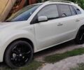 Белый Рено Колеос, объемом двигателя 2 л и пробегом 150 тыс. км за 10750 $, фото 1 на Automoto.ua