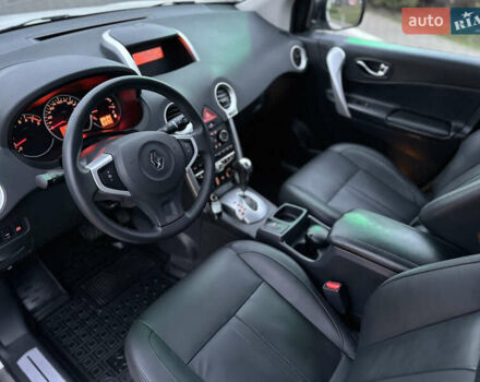 Белый Рено Колеос, объемом двигателя 2.5 л и пробегом 89 тыс. км за 8800 $, фото 21 на Automoto.ua