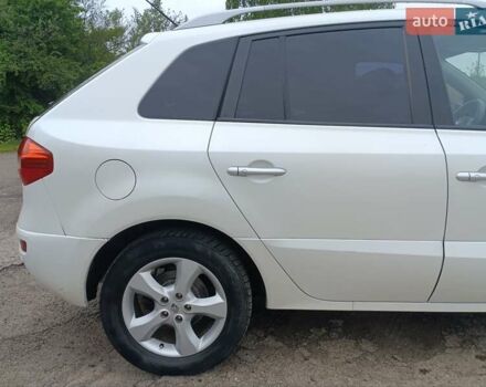 Белый Рено Колеос, объемом двигателя 2 л и пробегом 287 тыс. км за 9500 $, фото 9 на Automoto.ua