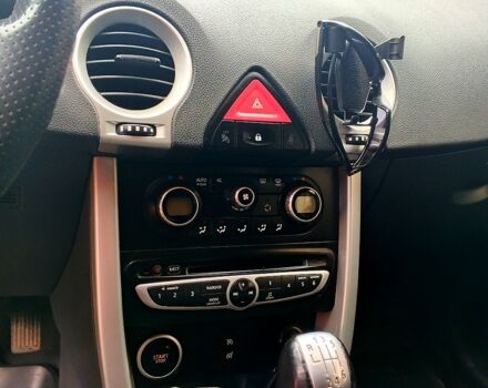 Белый Рено Колеос, объемом двигателя 2 л и пробегом 310 тыс. км за 7300 $, фото 9 на Automoto.ua