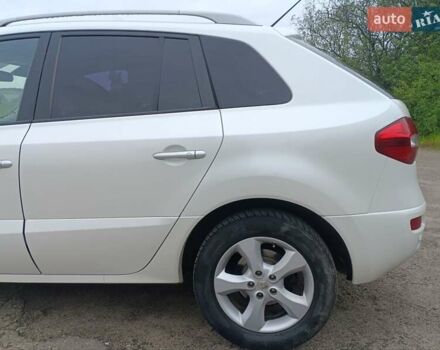 Белый Рено Колеос, объемом двигателя 2 л и пробегом 287 тыс. км за 9500 $, фото 5 на Automoto.ua