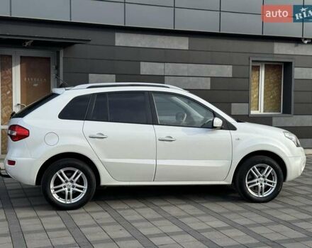 Белый Рено Колеос, объемом двигателя 2 л и пробегом 225 тыс. км за 9800 $, фото 3 на Automoto.ua