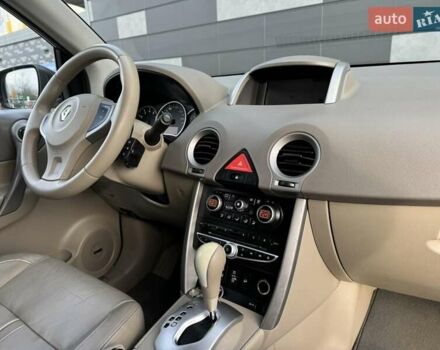 Белый Рено Колеос, объемом двигателя 2 л и пробегом 225 тыс. км за 9800 $, фото 24 на Automoto.ua