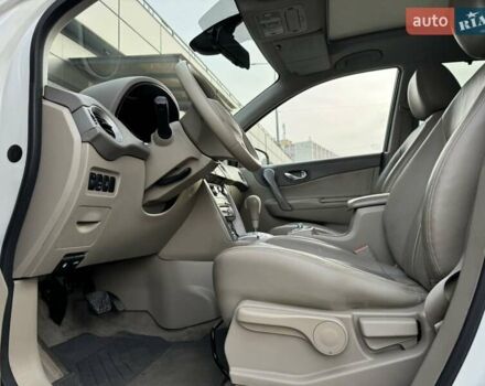 Белый Рено Колеос, объемом двигателя 2 л и пробегом 225 тыс. км за 9800 $, фото 27 на Automoto.ua