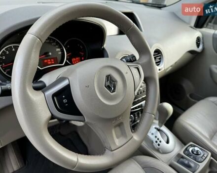 Белый Рено Колеос, объемом двигателя 2 л и пробегом 225 тыс. км за 9800 $, фото 35 на Automoto.ua