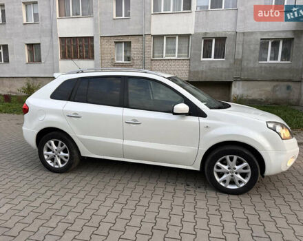 Белый Рено Колеос, объемом двигателя 2 л и пробегом 169 тыс. км за 9700 $, фото 7 на Automoto.ua