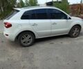 Белый Рено Колеос, объемом двигателя 2 л и пробегом 95 тыс. км за 6500 $, фото 3 на Automoto.ua