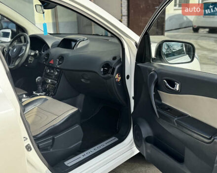 Белый Рено Колеос, объемом двигателя 2 л и пробегом 290 тыс. км за 9450 $, фото 30 на Automoto.ua