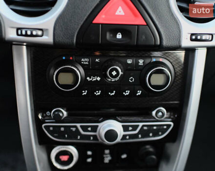 Белый Рено Колеос, объемом двигателя 2 л и пробегом 202 тыс. км за 10300 $, фото 30 на Automoto.ua