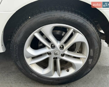 Белый Рено Колеос, объемом двигателя 2 л и пробегом 290 тыс. км за 9450 $, фото 15 на Automoto.ua