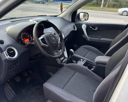 Белый Рено Колеос, объемом двигателя 2 л и пробегом 169 тыс. км за 9700 $, фото 17 на Automoto.ua