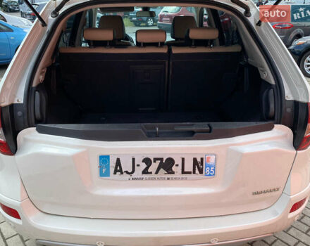 Белый Рено Колеос, объемом двигателя 2 л и пробегом 267 тыс. км за 9999 $, фото 13 на Automoto.ua