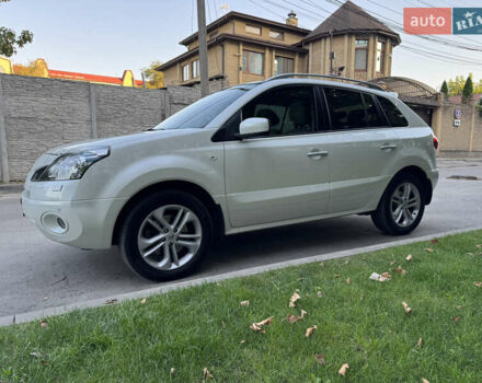 Білий Рено Колеос, об'ємом двигуна 2.5 л та пробігом 103 тис. км за 15000 $, фото 4 на Automoto.ua