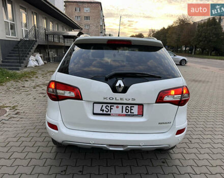 Белый Рено Колеос, объемом двигателя 2 л и пробегом 169 тыс. км за 9700 $, фото 5 на Automoto.ua