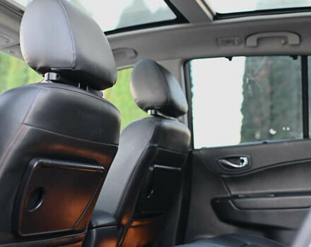 Белый Рено Колеос, объемом двигателя 2 л и пробегом 202 тыс. км за 10300 $, фото 36 на Automoto.ua