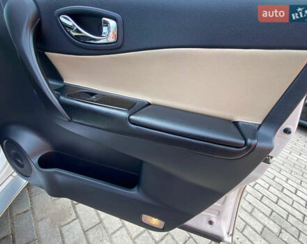 Белый Рено Колеос, объемом двигателя 2 л и пробегом 267 тыс. км за 9999 $, фото 26 на Automoto.ua