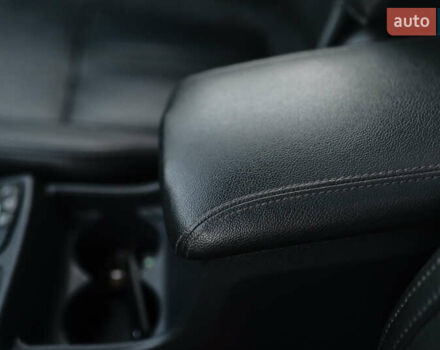 Белый Рено Колеос, объемом двигателя 2 л и пробегом 202 тыс. км за 10300 $, фото 58 на Automoto.ua