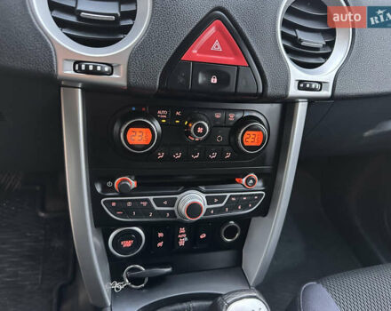 Белый Рено Колеос, объемом двигателя 2 л и пробегом 169 тыс. км за 9700 $, фото 19 на Automoto.ua