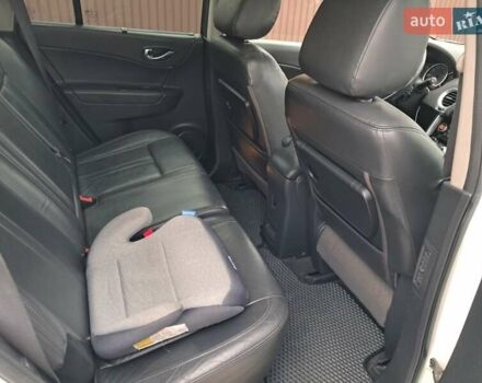 Белый Рено Колеос, объемом двигателя 2 л и пробегом 250 тыс. км за 9300 $, фото 9 на Automoto.ua