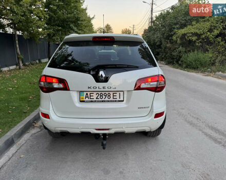 Білий Рено Колеос, об'ємом двигуна 2.5 л та пробігом 103 тис. км за 15000 $, фото 26 на Automoto.ua