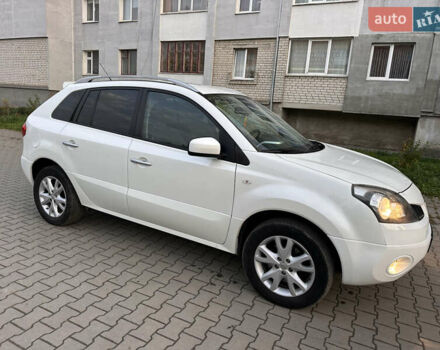 Белый Рено Колеос, объемом двигателя 2 л и пробегом 169 тыс. км за 9700 $, фото 8 на Automoto.ua