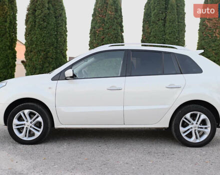 Белый Рено Колеос, объемом двигателя 2 л и пробегом 202 тыс. км за 10300 $, фото 16 на Automoto.ua
