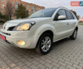 Белый Рено Колеос, объемом двигателя 2 л и пробегом 169 тыс. км за 9700 $, фото 16 на Automoto.ua