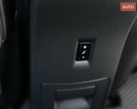 Белый Рено Колеос, объемом двигателя 2 л и пробегом 202 тыс. км за 10300 $, фото 55 на Automoto.ua