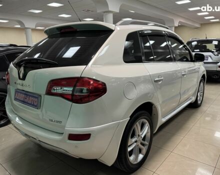 Белый Рено Колеос, объемом двигателя 0 л и пробегом 242 тыс. км за 8700 $, фото 4 на Automoto.ua