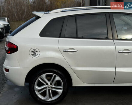 Белый Рено Колеос, объемом двигателя 2 л и пробегом 290 тыс. км за 9450 $, фото 9 на Automoto.ua