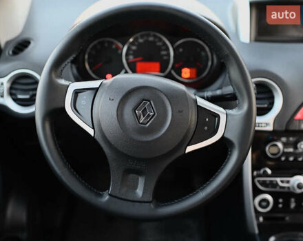 Белый Рено Колеос, объемом двигателя 2 л и пробегом 202 тыс. км за 10300 $, фото 59 на Automoto.ua