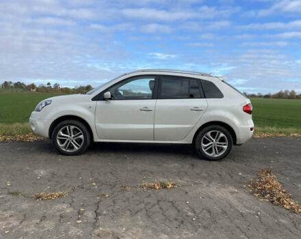 Белый Рено Колеос, объемом двигателя 2 л и пробегом 292 тыс. км за 10000 $, фото 1 на Automoto.ua