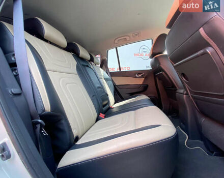 Белый Рено Колеос, объемом двигателя 2 л и пробегом 267 тыс. км за 9999 $, фото 17 на Automoto.ua