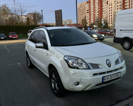Белый Рено Колеос, объемом двигателя 2.49 л и пробегом 257 тыс. км за 10100 $, фото 4 на Automoto.ua