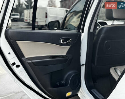 Белый Рено Колеос, объемом двигателя 2 л и пробегом 290 тыс. км за 9450 $, фото 24 на Automoto.ua