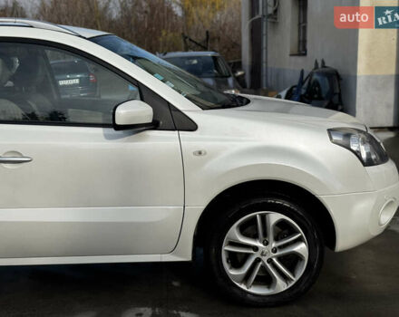 Белый Рено Колеос, объемом двигателя 2 л и пробегом 290 тыс. км за 9450 $, фото 10 на Automoto.ua