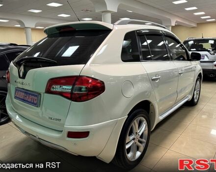 Белый Рено Колеос, объемом двигателя 2 л и пробегом 242 тыс. км за 8700 $, фото 5 на Automoto.ua