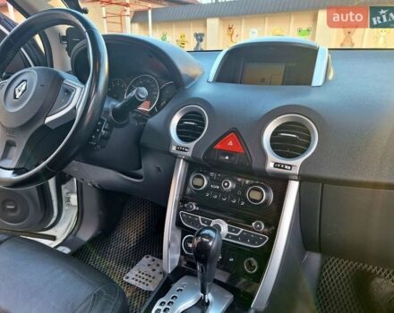 Белый Рено Колеос, объемом двигателя 2 л и пробегом 258 тыс. км за 10850 $, фото 15 на Automoto.ua