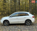 Білий Рено Колеос, об'ємом двигуна 2 л та пробігом 231 тис. км за 10600 $, фото 3 на Automoto.ua