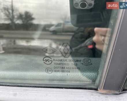 Білий Рено Колеос, об'ємом двигуна 2 л та пробігом 249 тис. км за 10200 $, фото 56 на Automoto.ua