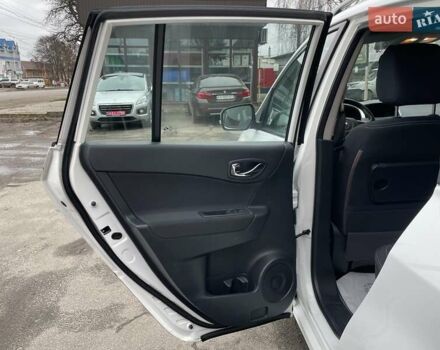 Білий Рено Колеос, об'ємом двигуна 2 л та пробігом 249 тис. км за 10200 $, фото 23 на Automoto.ua