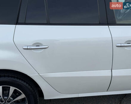 Белый Рено Колеос, объемом двигателя 2 л и пробегом 226 тыс. км за 12500 $, фото 13 на Automoto.ua